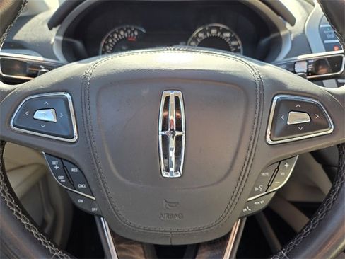 Used 2017 Lincoln MKZ Reserve image 33