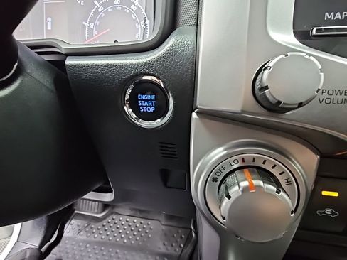 Used 2020 Toyota 4Runner SR5 image 23