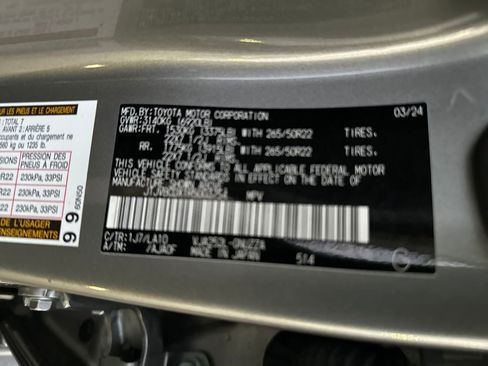 Used 2024 Lexus GX 550 w/ Accessory Package (2T) AWD/4WD image 30