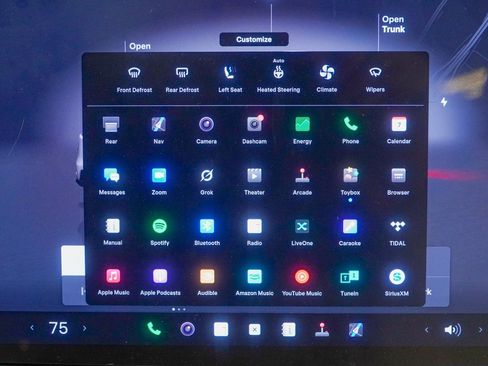 Used 2026 Tesla Model Y AWD image 34