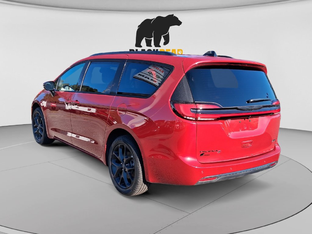 New 2026 Chrysler Pacifica Select w/ S Appearance Package AWD/4WD image 5