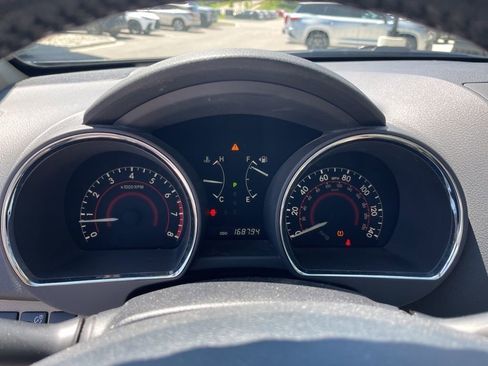 Used 2011 Toyota Highlander SE w/ Tow Pkg image 17