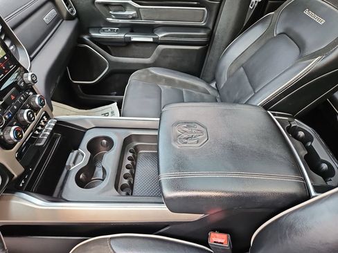 Used 2019 RAM 1500 Laramie w/ Sport Appearance Package AWD/4WD image 27
