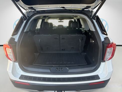 Used 2021 Ford Explorer XLT w/ Equipment Group 202A image 26