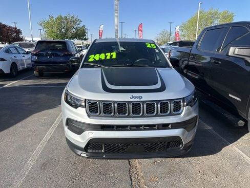 Used 2025 Jeep Compass Sport w/ Mopar Graphics Package image 8
