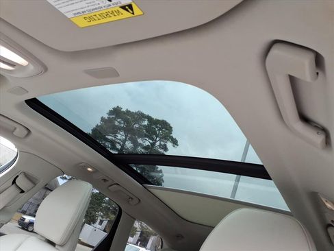 Certified 2023 Volvo XC60 B5 Plus image 15