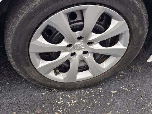 Used 2021 Toyota Corolla LE w/ Carpet Mat Package (TMS) FWD image 13