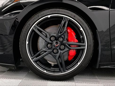 Used 2024 Chevrolet Corvette Stingray Premium Cpe w/ Z51 Performance Package RWD image 9