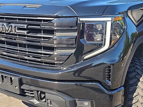 Used 2022 GMC Sierra 1500 Elevation w/ Preferred Package image 35