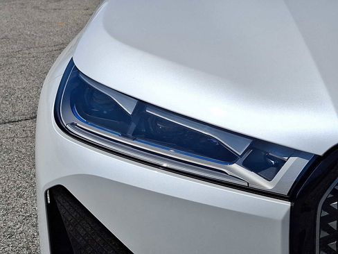 Used 2024 BMW iX M60 image 9