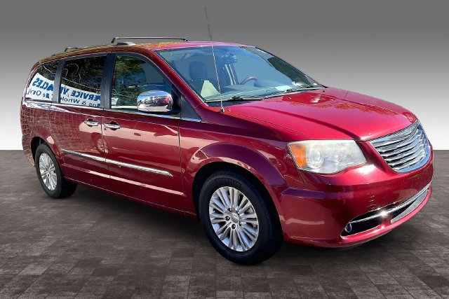 Used 2019 Chrysler Pacifica Touring Plus w/ Advanced Safetytec Group FWD image 2