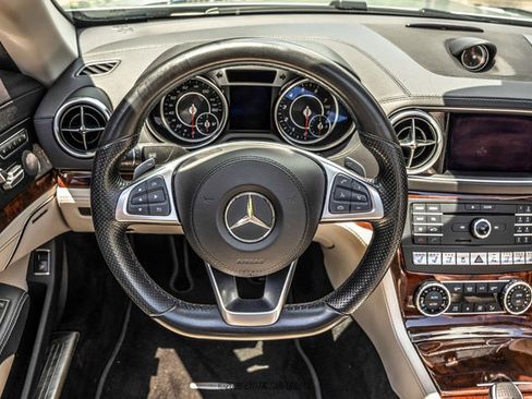 Used 2017 Mercedes-Benz SL 550 image 81