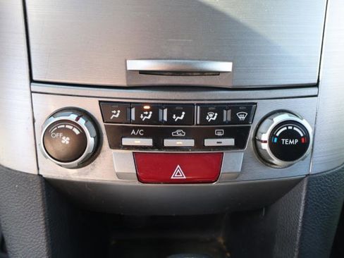 Used 2014 Subaru Outback 2.5i Premium AWD/4WD image 17