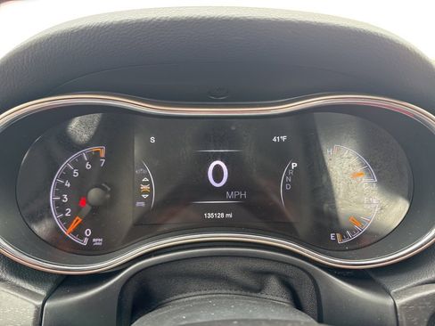 Used 2016 Jeep Grand Cherokee Laredo w/ Quick Order Package 23E image 13