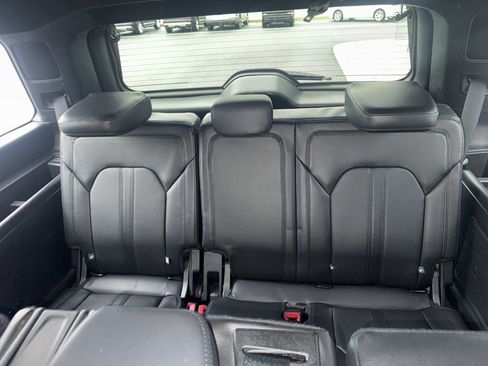 Used 2021 Ford Expedition Limited image 32