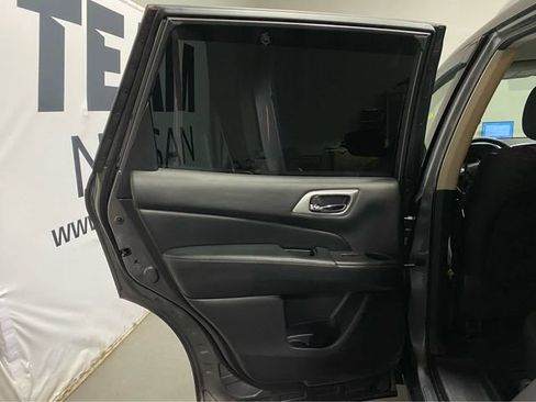 Certified 2018 Nissan Pathfinder SV AWD/4WD image 23