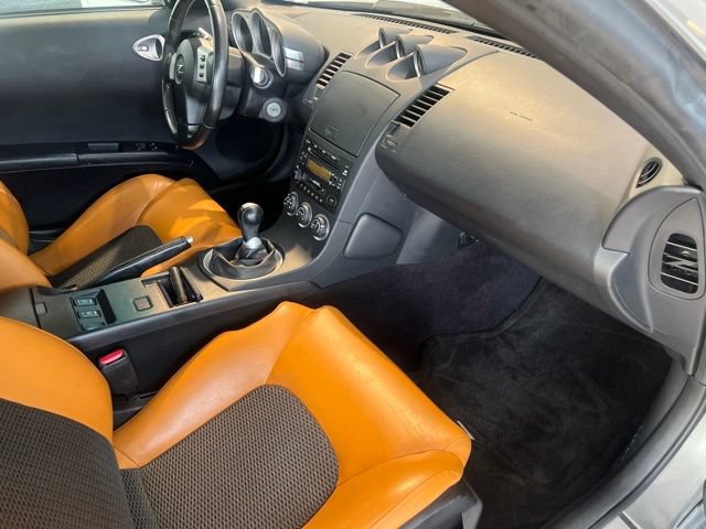 Used 2005 Nissan 350Z Grand Touring RWD image 21