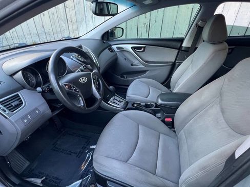 Used 2013 Hyundai Elantra GLS w/ Preferred Pkg image 17