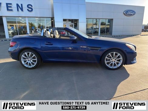 Used 2017 Mercedes-Benz SLC 300 image 4