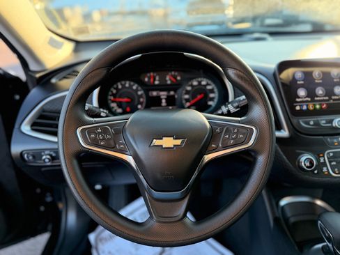 Used 2025 Chevrolet Malibu LT image 11