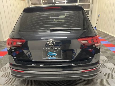 Used 2023 Volkswagen Tiguan SE AWD/4WD image 4