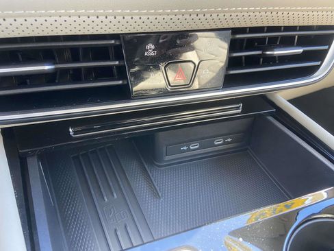 Certified 2025 Volkswagen Atlas SE w/ Panoramic Sunroof Package image 30