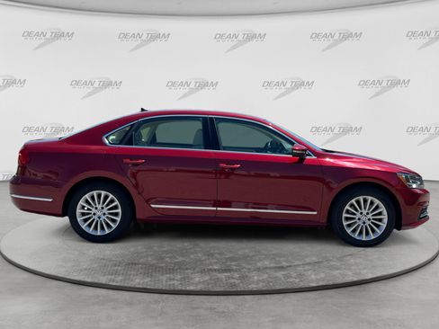 Used 2016 Volkswagen Passat 1.8T SE FWD image 8