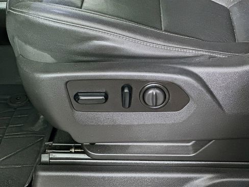 Used 2021 Chevrolet Silverado 2500 LTZ w/ LTZ Premium Package image 22