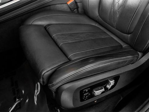 Used 2019 BMW X5 xDrive50i w/ M Sport Package image 27