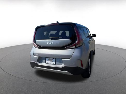 Used 2025 Kia Soul LX w/ LX Technology Package FWD image 14