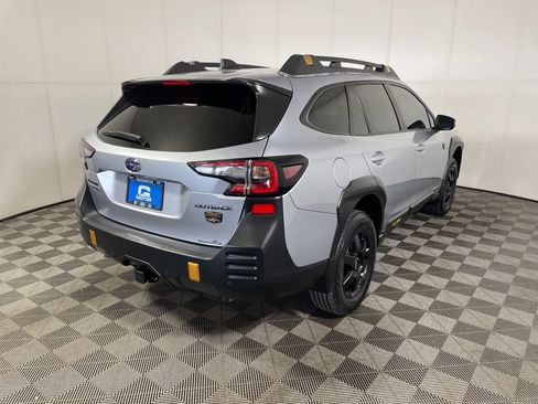 Used 2025 Subaru Outback Wilderness AWD/4WD image 7