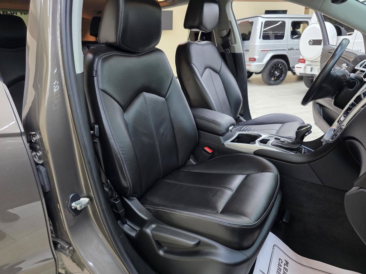 Used 2014 Cadillac SRX FWD image 18