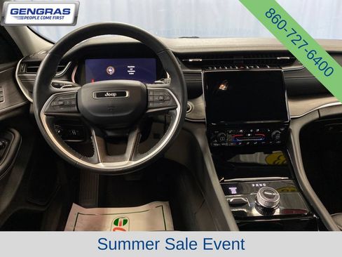 Used 2023 Jeep Grand Cherokee Limited w/ Luxury Tech Group II AWD/4WD image 30