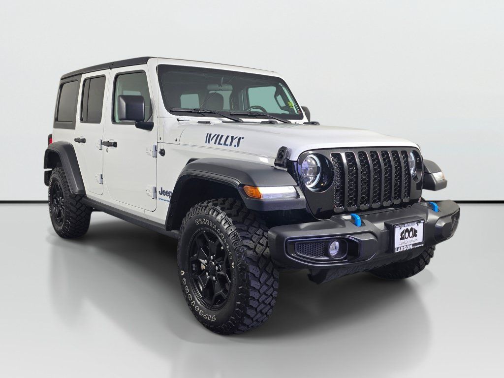 Used 2023 Jeep Wrangler Unlimited w/ Cold Weather Group AWD/4WD image 8