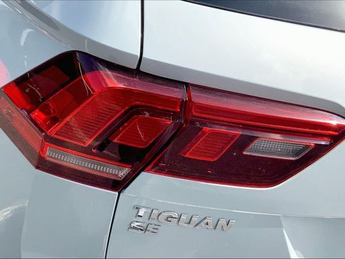 Used 2018 Volkswagen Tiguan SE FWD image 27