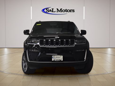 New 2026 Jeep Grand Cherokee Limited w/ Luxury Tech Group II AWD/4WD image 6