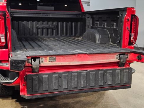 Used 2021 GMC Sierra 1500 AT4 w/ AT4 Premium Package image 18