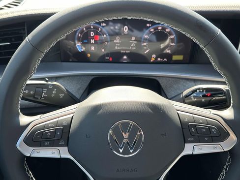 New 2025 Volkswagen Tiguan S AWD/4WD image 17