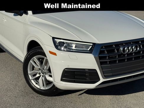 Used 2020 Audi Q5 2.0T Premium w/ Convenience Package image 4