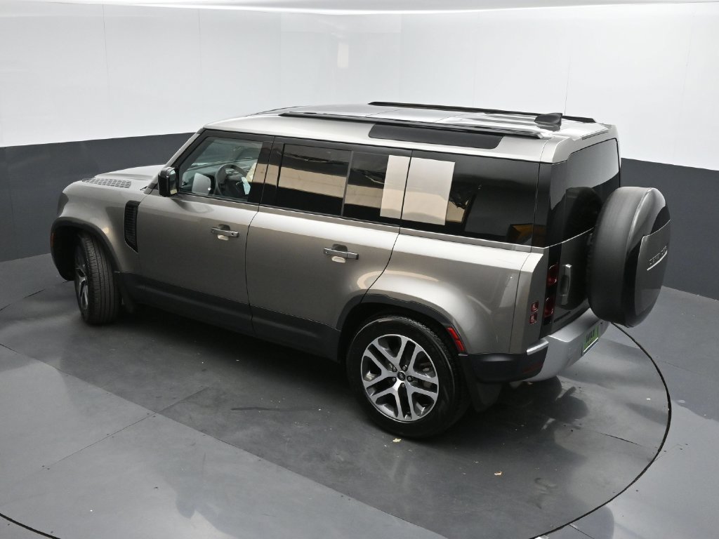 Used 2025 Land Rover Defender 110 S AWD/4WD image 39