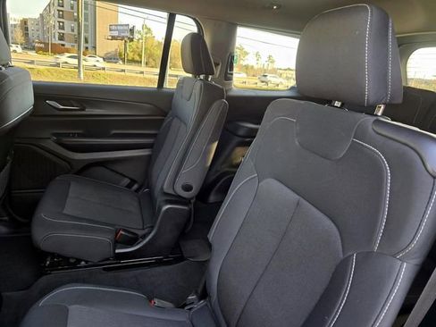 Used 2023 Jeep Grand Cherokee L Laredo RWD image 28