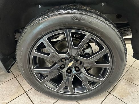 Used 2023 Chevrolet Silverado 1500 LTZ w/ LTZ Premium Package image 18