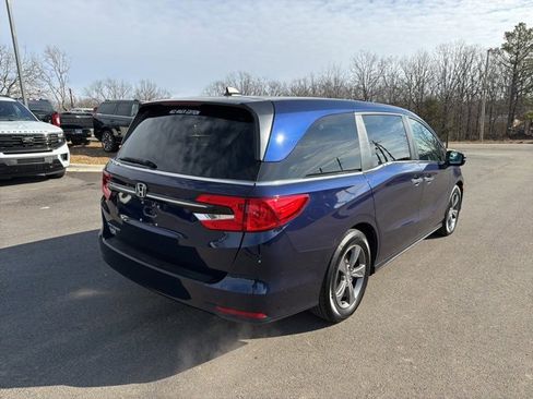 Used 2024 Honda Odyssey EX image 3