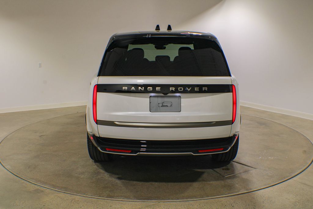 New 2026 Land Rover Range Rover Long Wheelbase SE AWD/4WD image 4