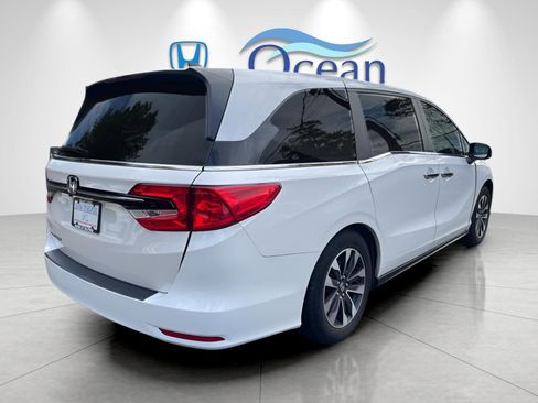 Used 2024 Honda Odyssey EX-L image 2