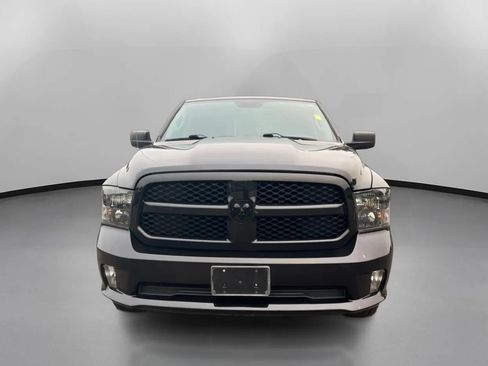Used 2018 RAM 1500 Express w/ Black Ram 1500 Express Group AWD/4WD image 3