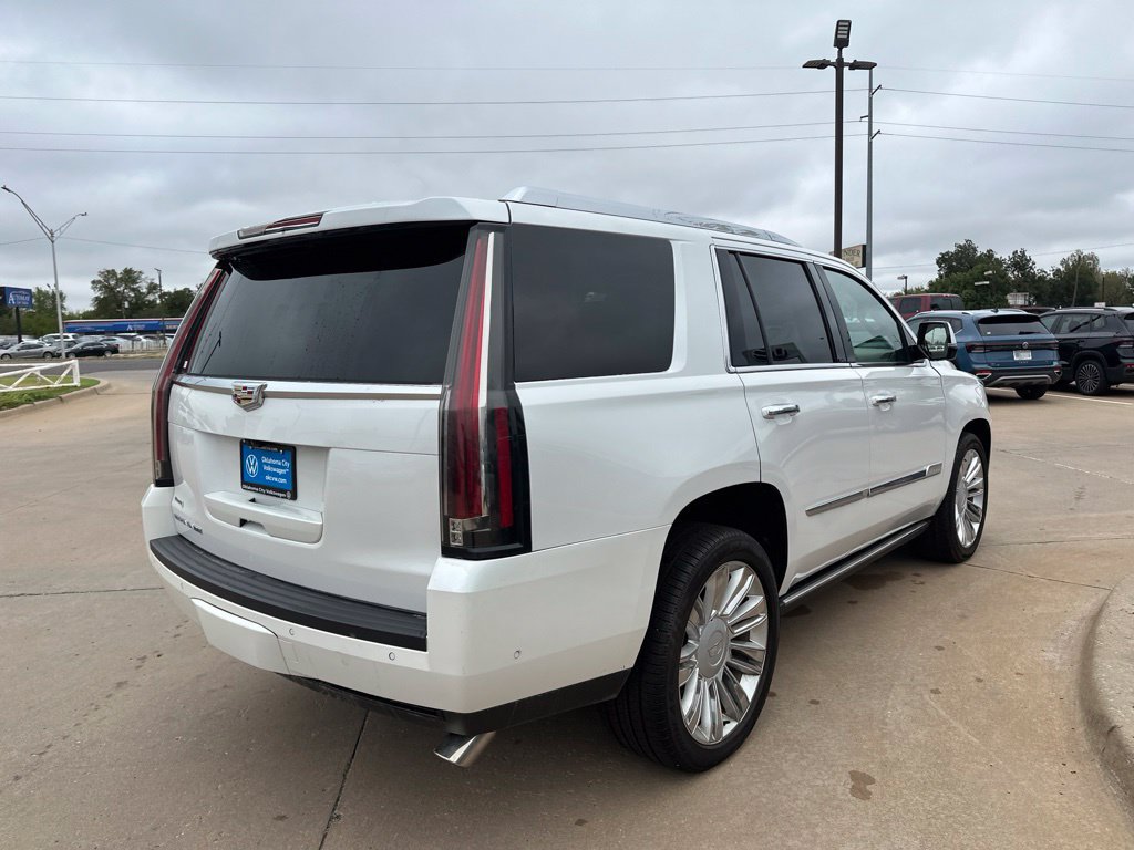 Used 2018 Cadillac Escalade Platinum AWD/4WD image 4