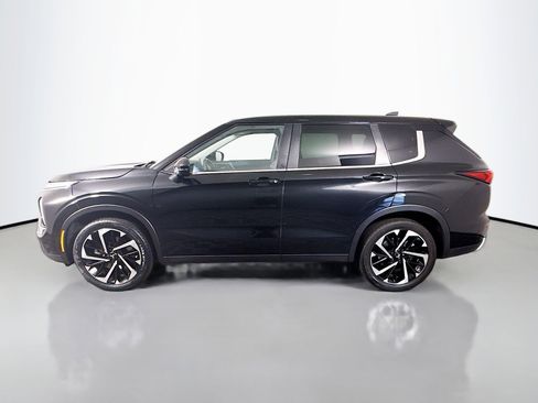 Used 2022 Mitsubishi Outlander SE image 6