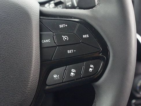 Used 2023 Jeep Cherokee Altitude Lux image 11