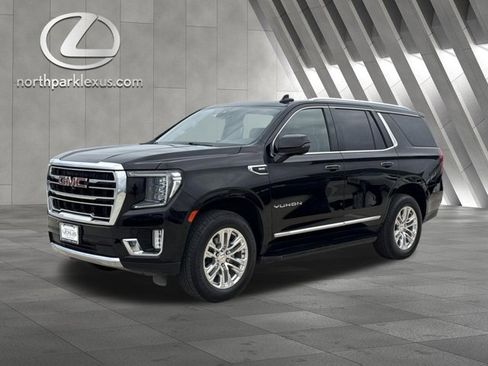 Used 2021 GMC Yukon SLT w/ Rear Media and Nav Package RWD image 3